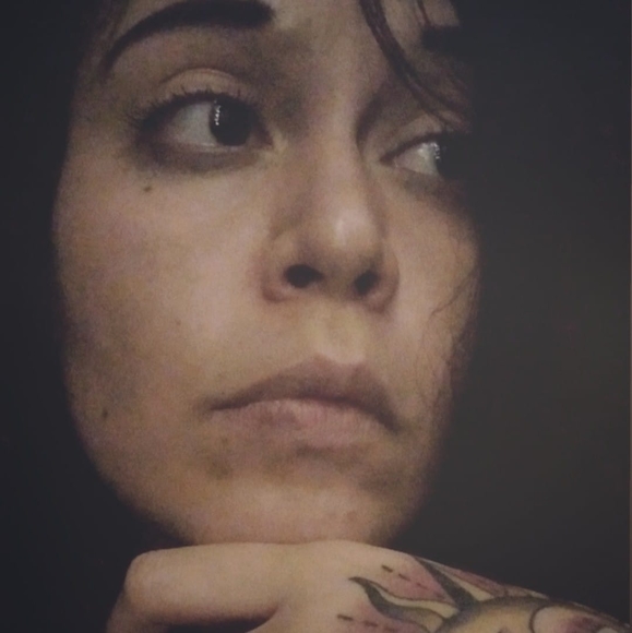 Poshmark profile picture for @quite